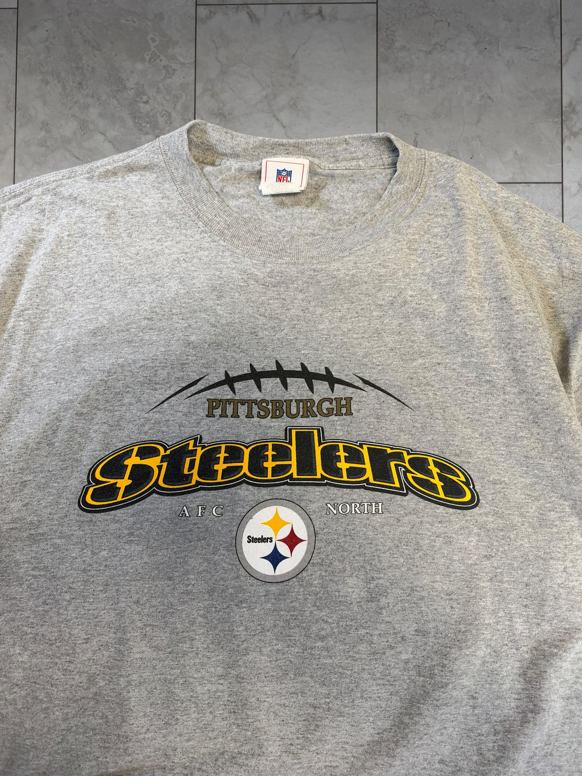 (XL) Vintage Y2K Steelers AFC North Graphic Tee