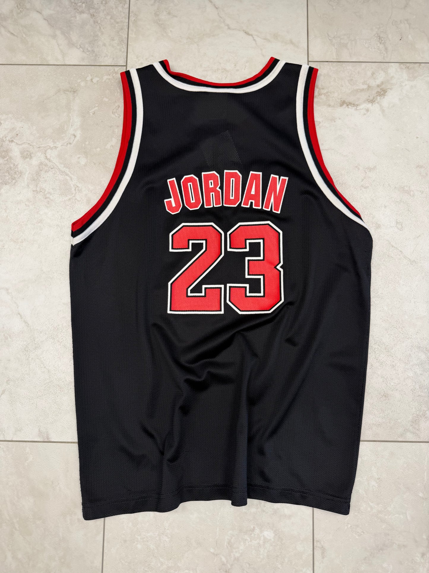 (S) Vintage 90’s Michael Jordan #23 Bulls Jersey