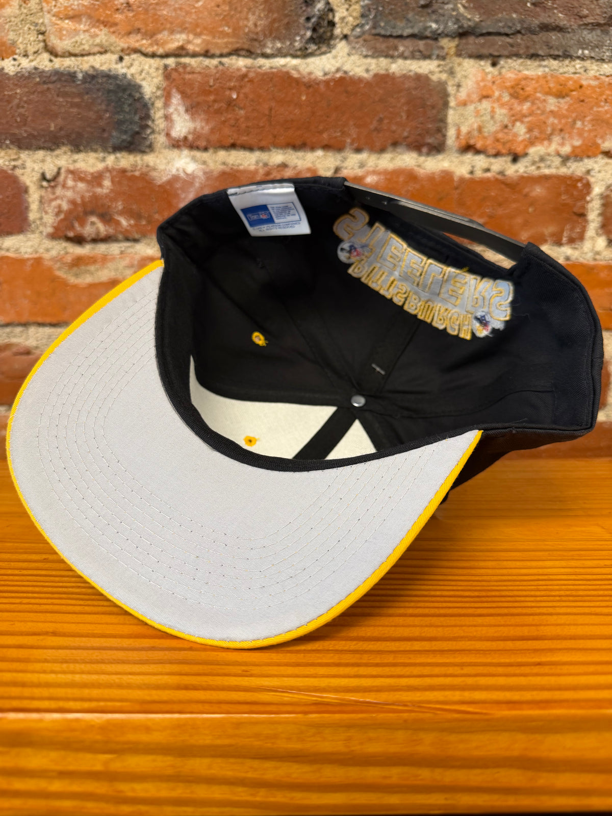 Vintage Steelers Big Logo Team NFL Snapback Hat (Brand New)