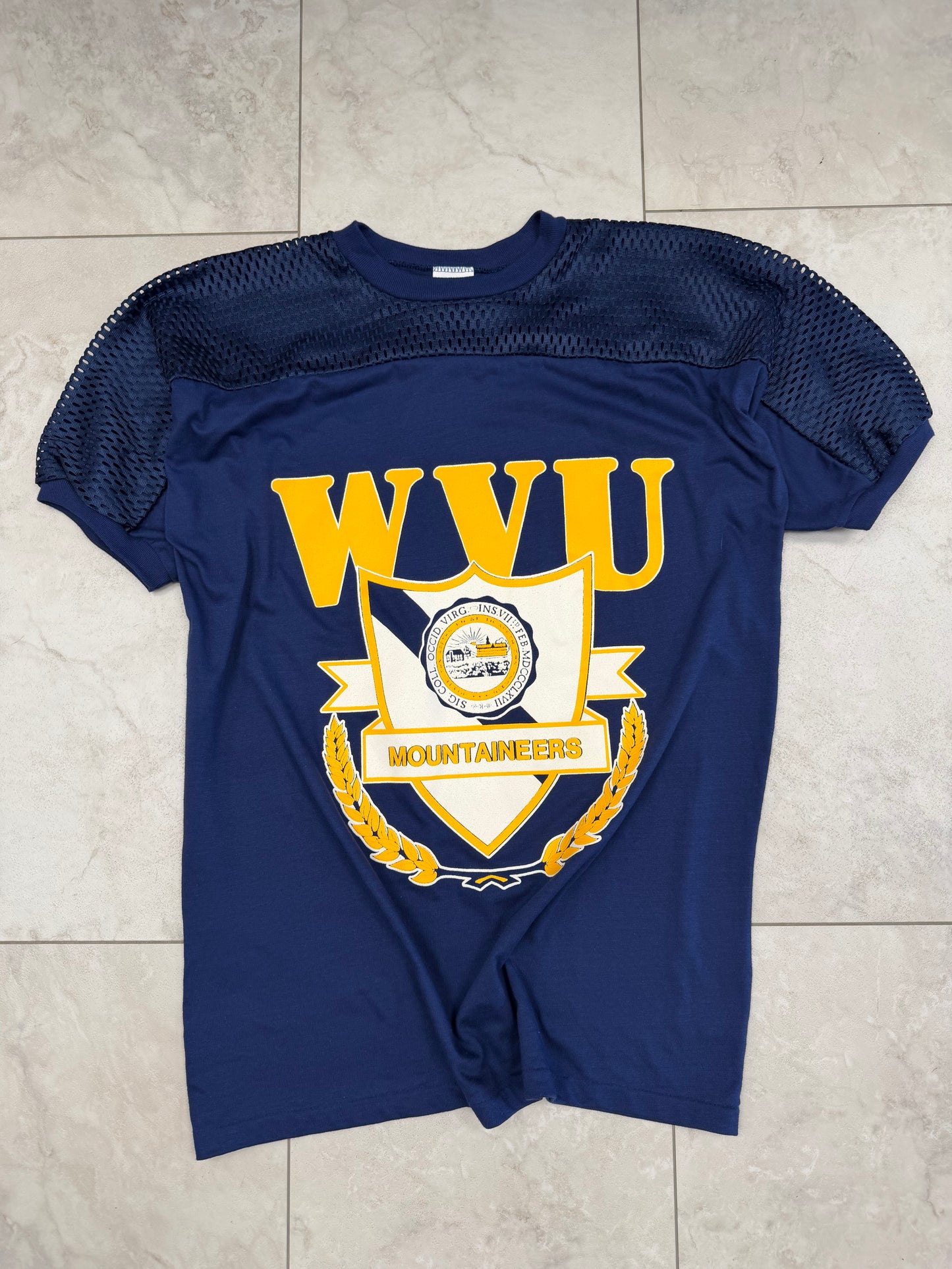 (M) Vintage 90’s West Virginia University Jersey Style Shirt
