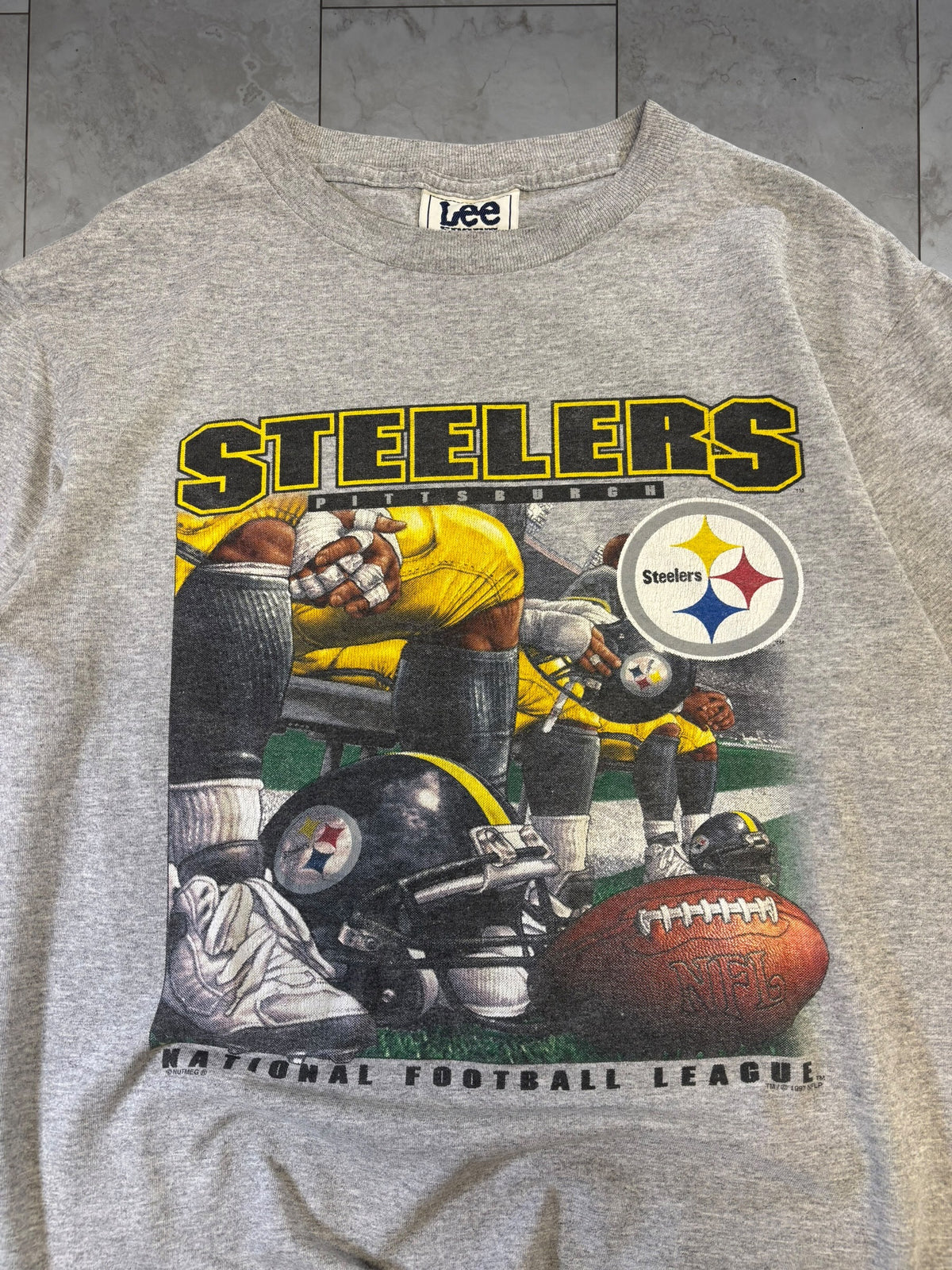 (S) 1997 Steelers Bench Style Tee