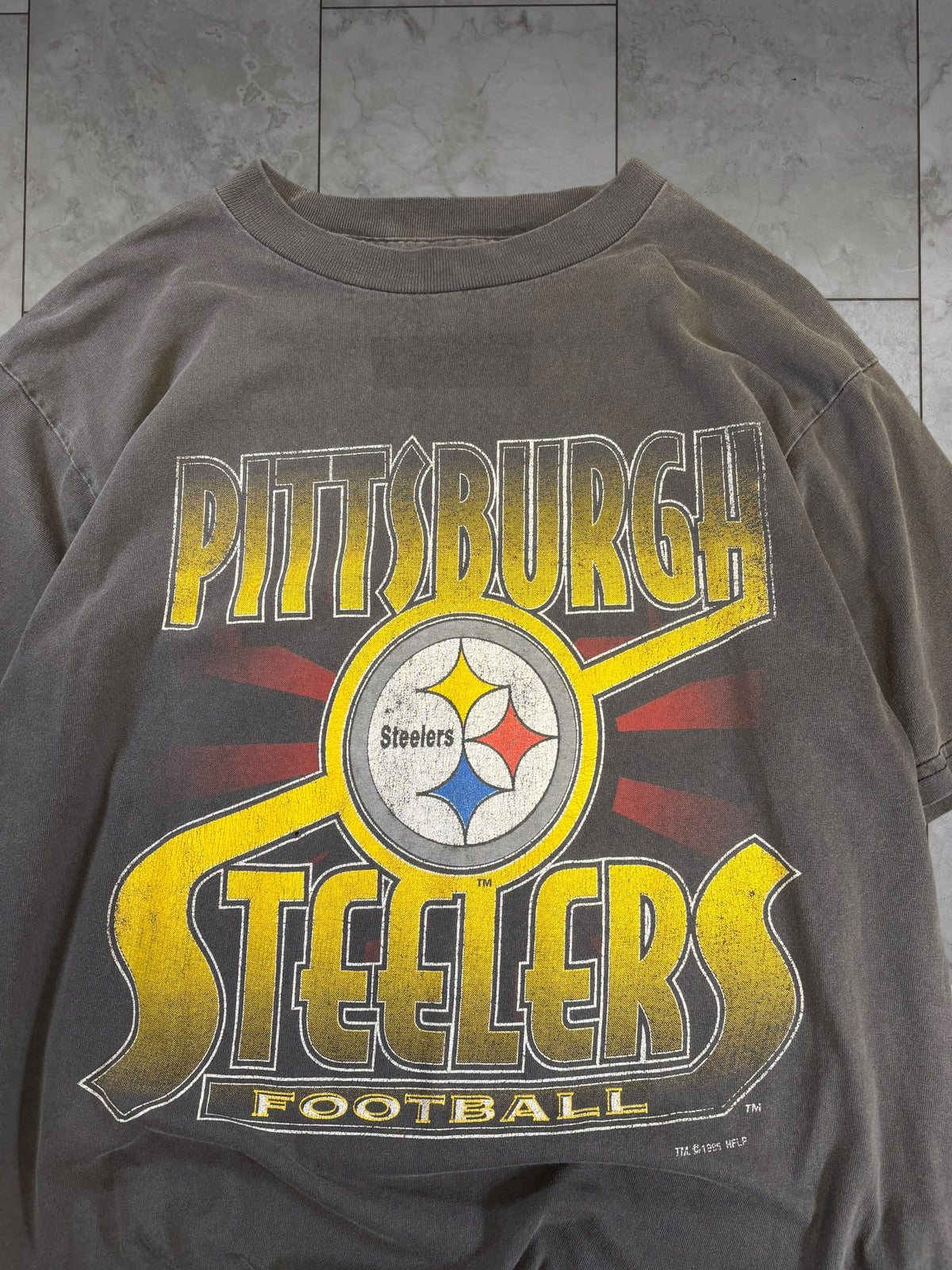 (L) 1995 Steelers Football Fader Tee