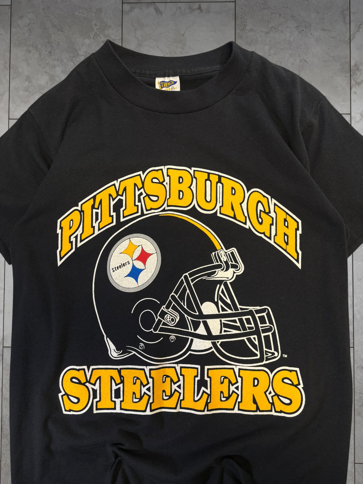 (XS/S) Vintage 80's Steelers Helmet Graphic Tee