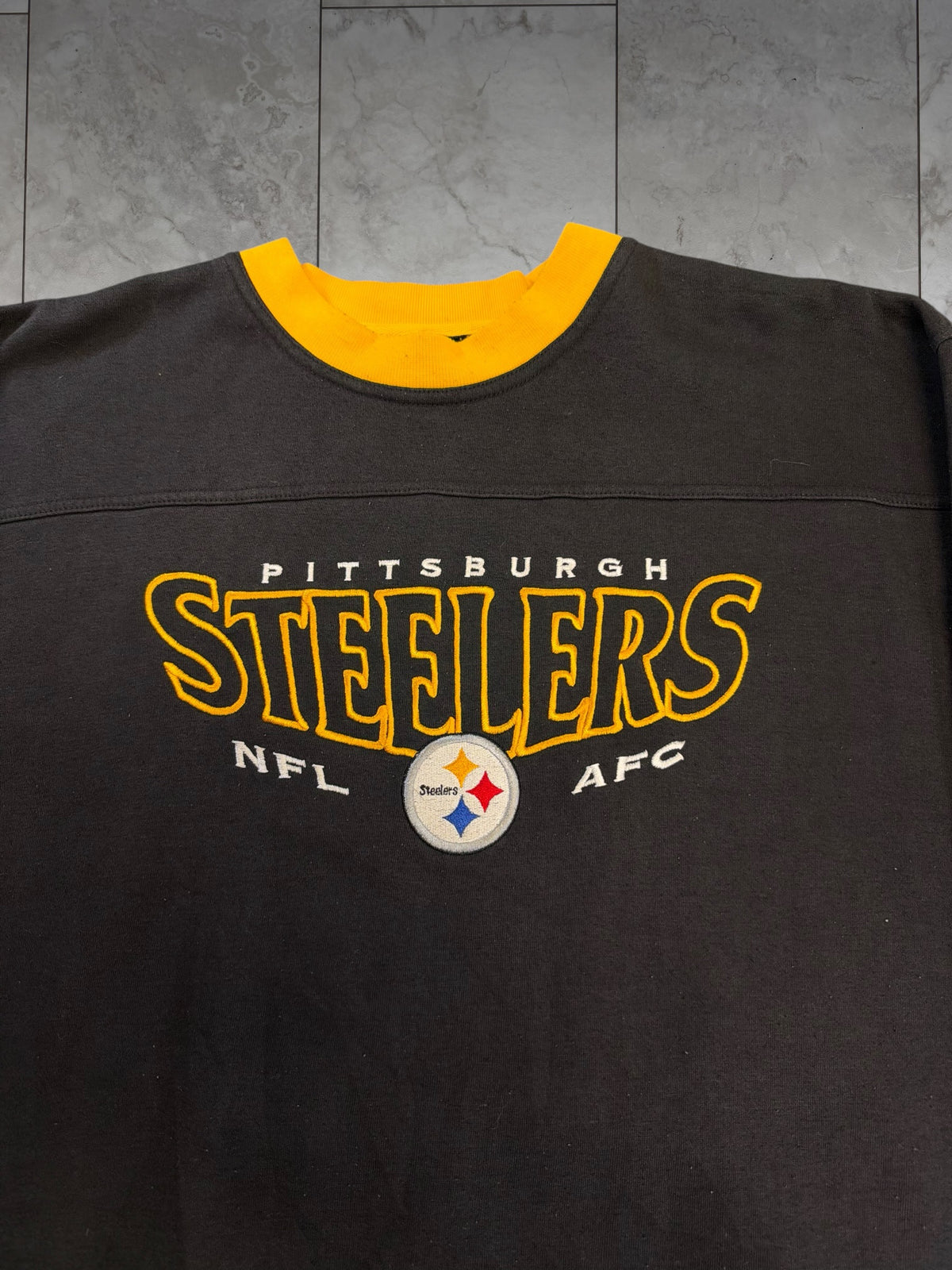 (XL) Vintage 90's Steelers Embroidered Crewneck
