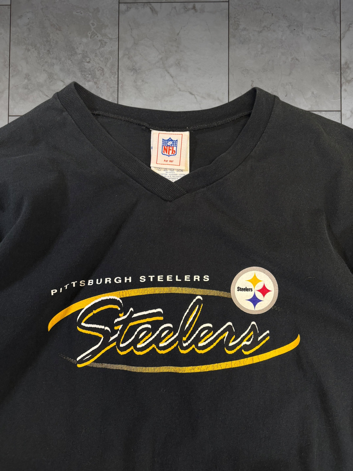 (M) Vintage Y2K Steelers Womens Graphic Tee