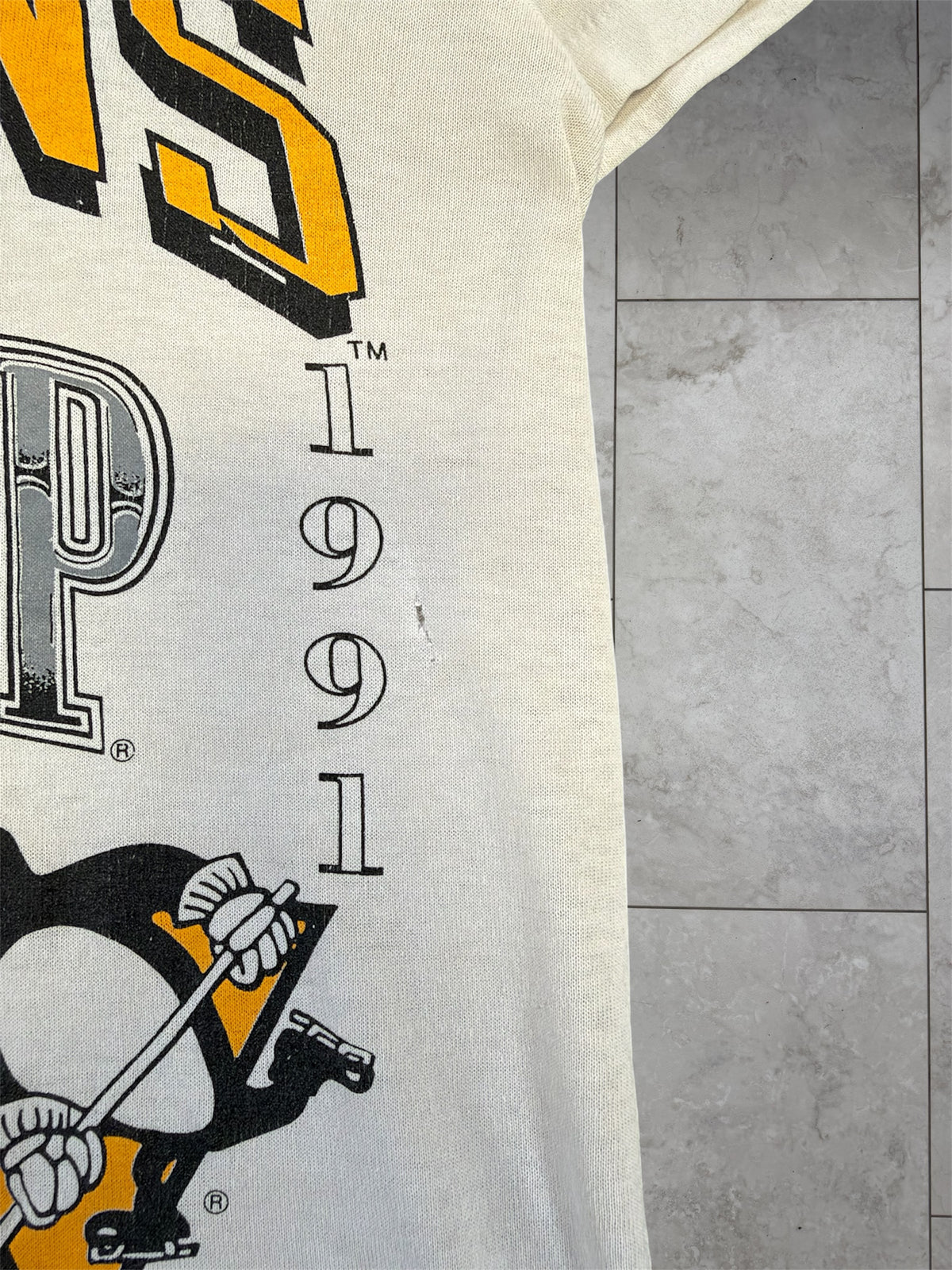(S/M) 1991 Penguins Stanley Cup Champions Logo 7 Graphic Tee