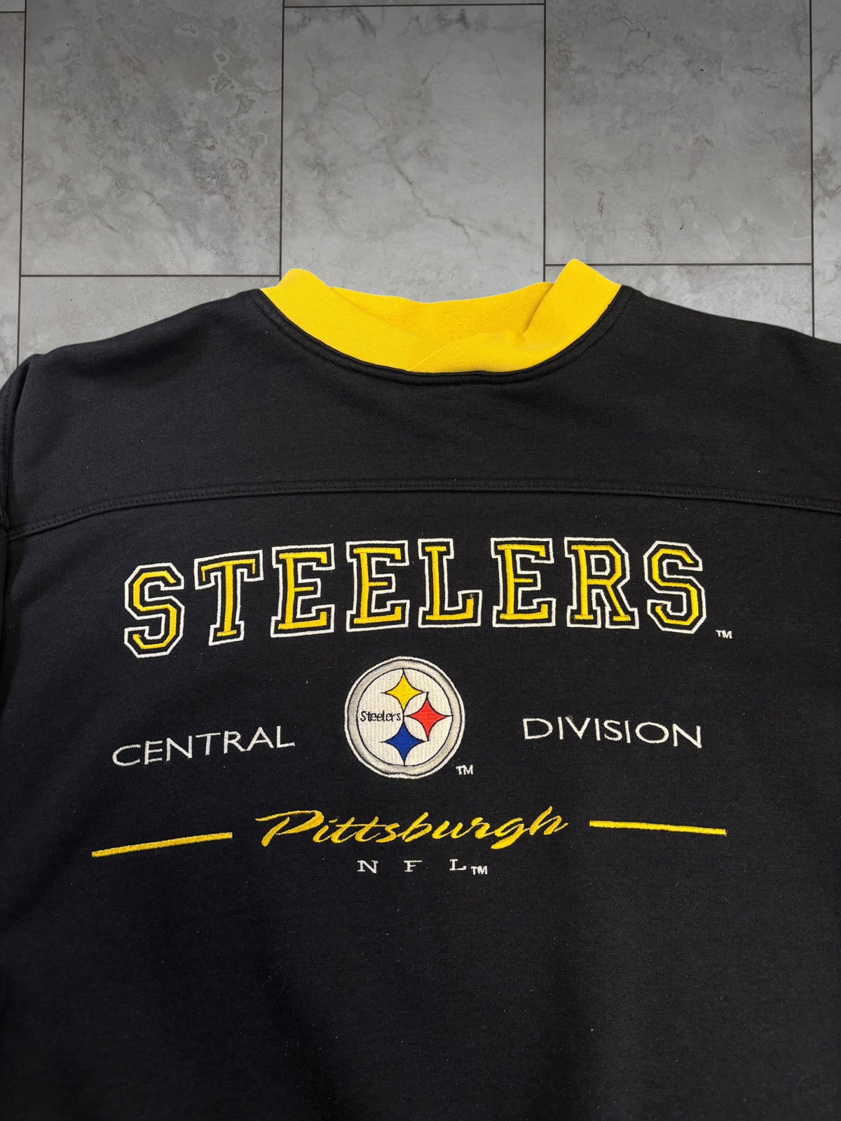 (XL) Vintage 90s Steelers Lee Embroidered Crewneck