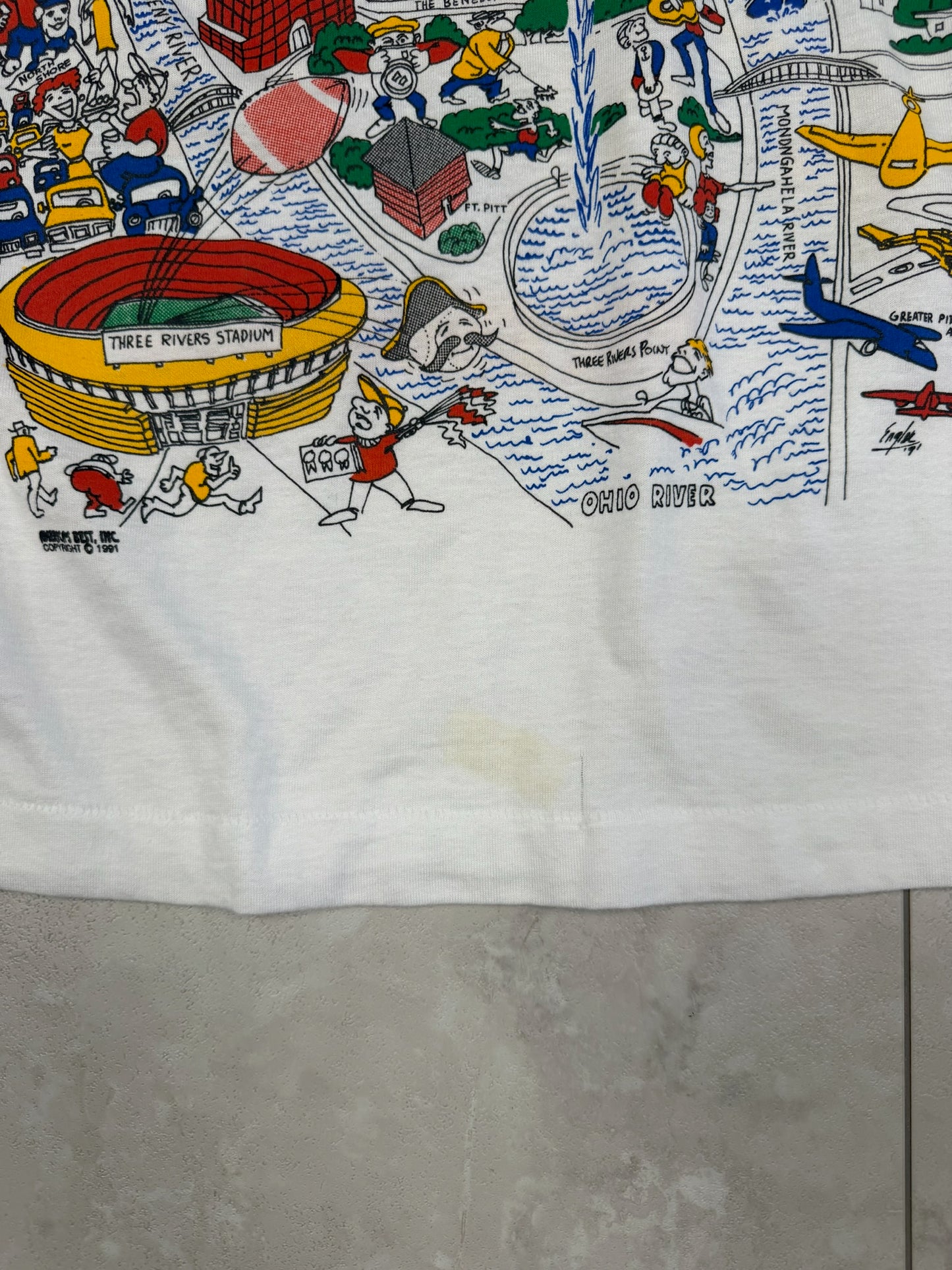 (S) 1991 Pittsburgh Carciture City Map Graphic Tee
