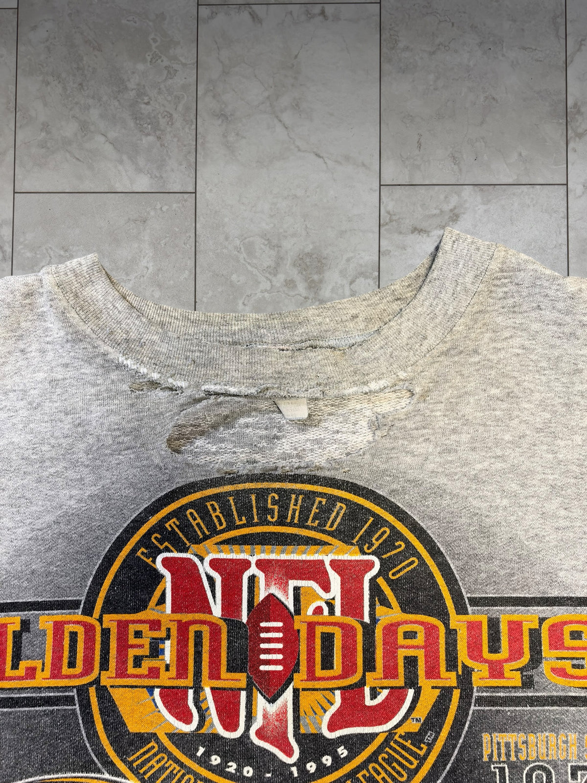 (XL) 1995 Steelers Olden Days Thrashed Crewneck
