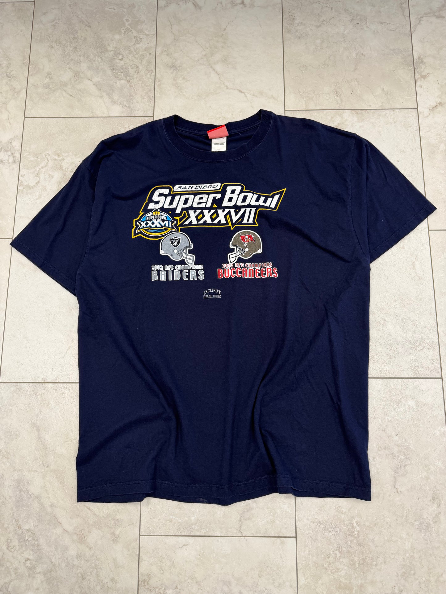 (XL) 2002 Super Bowl XXXVII Graphic Tee