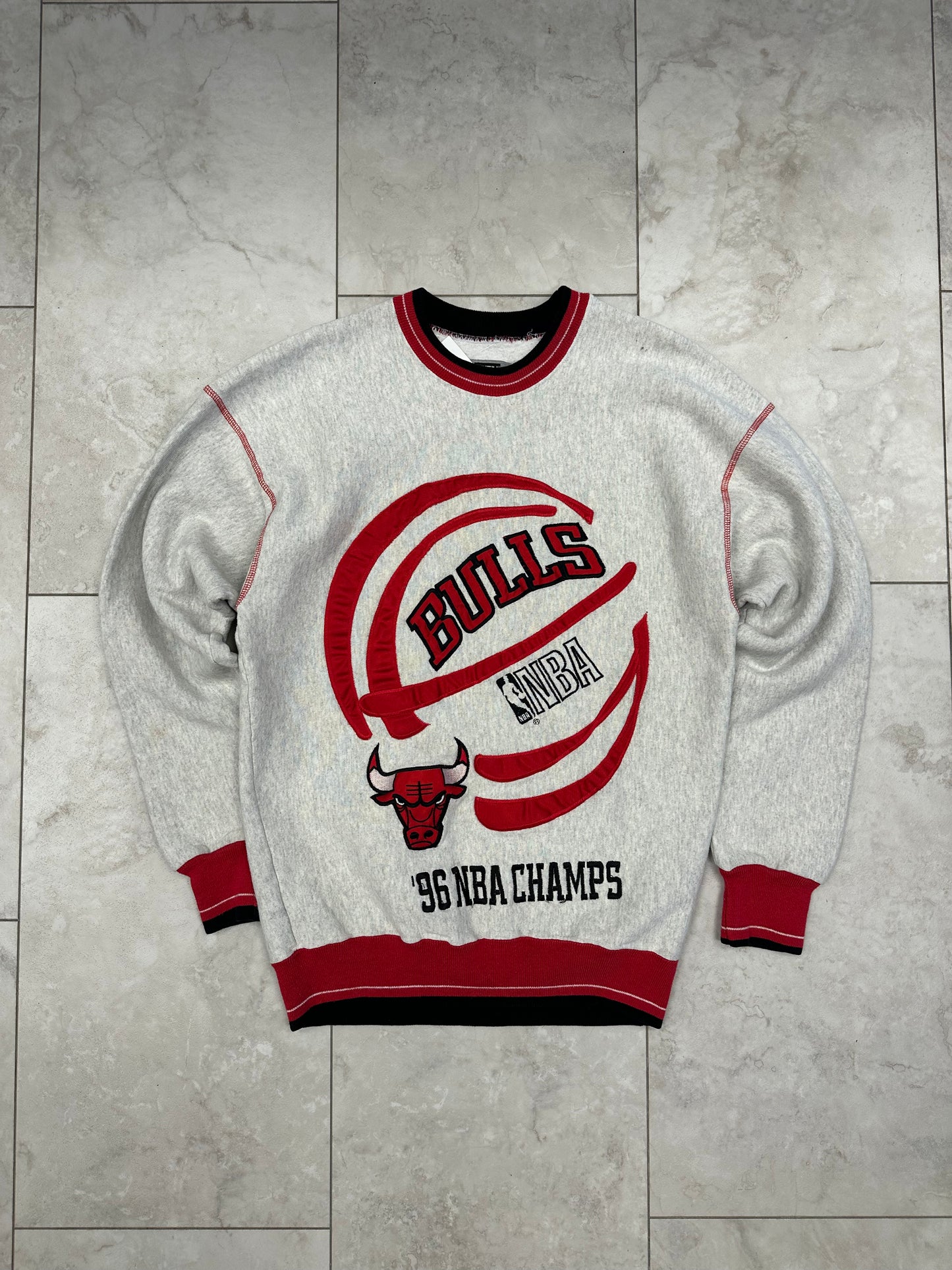 (M) 1996 Chicago Bulls Champs Embroidered Crewneck