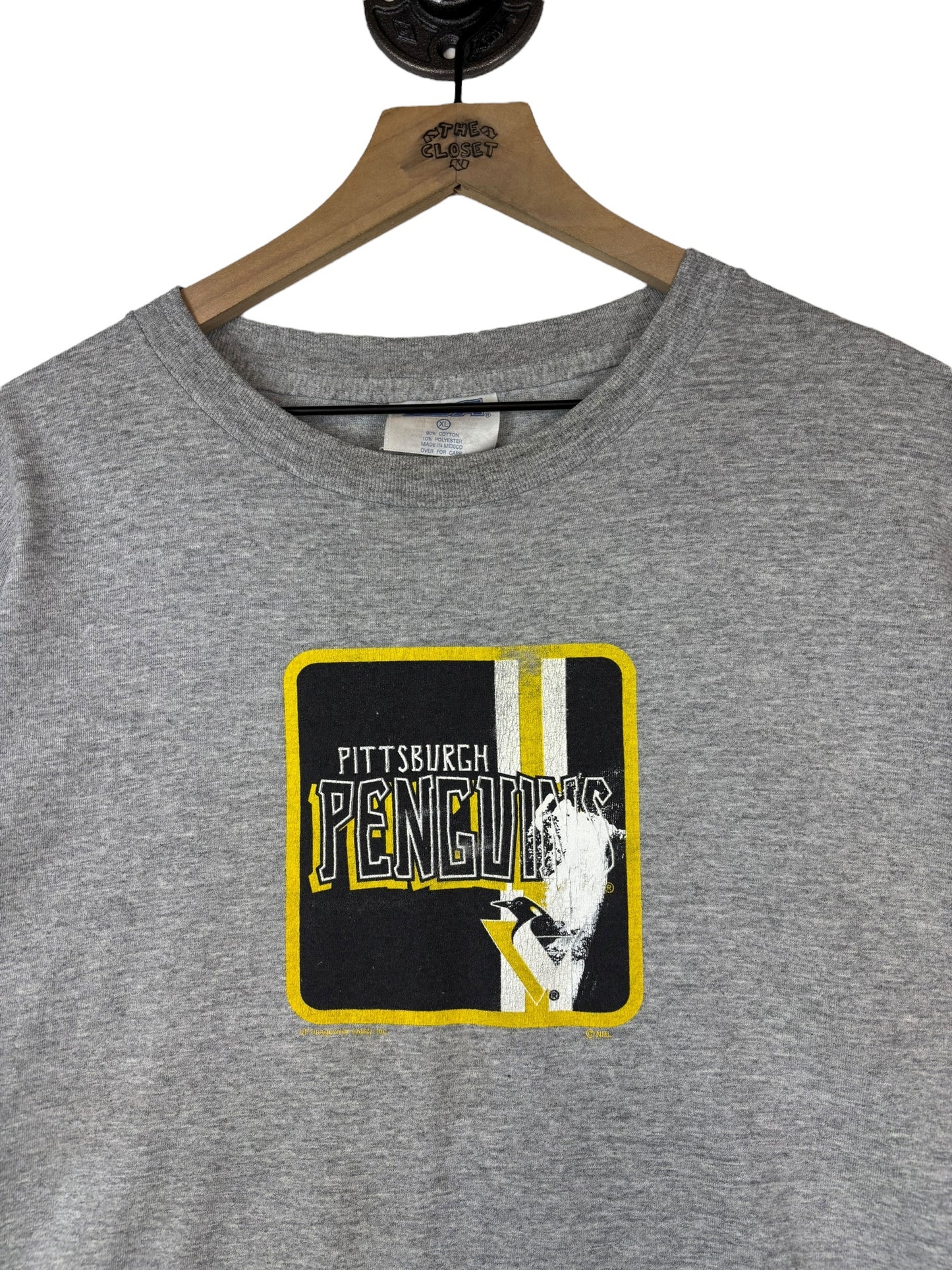 (XL) Vintage Penguins Graphic Tee