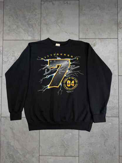 (M) 2004 Steelers The Tackle Graphic Crewneck
