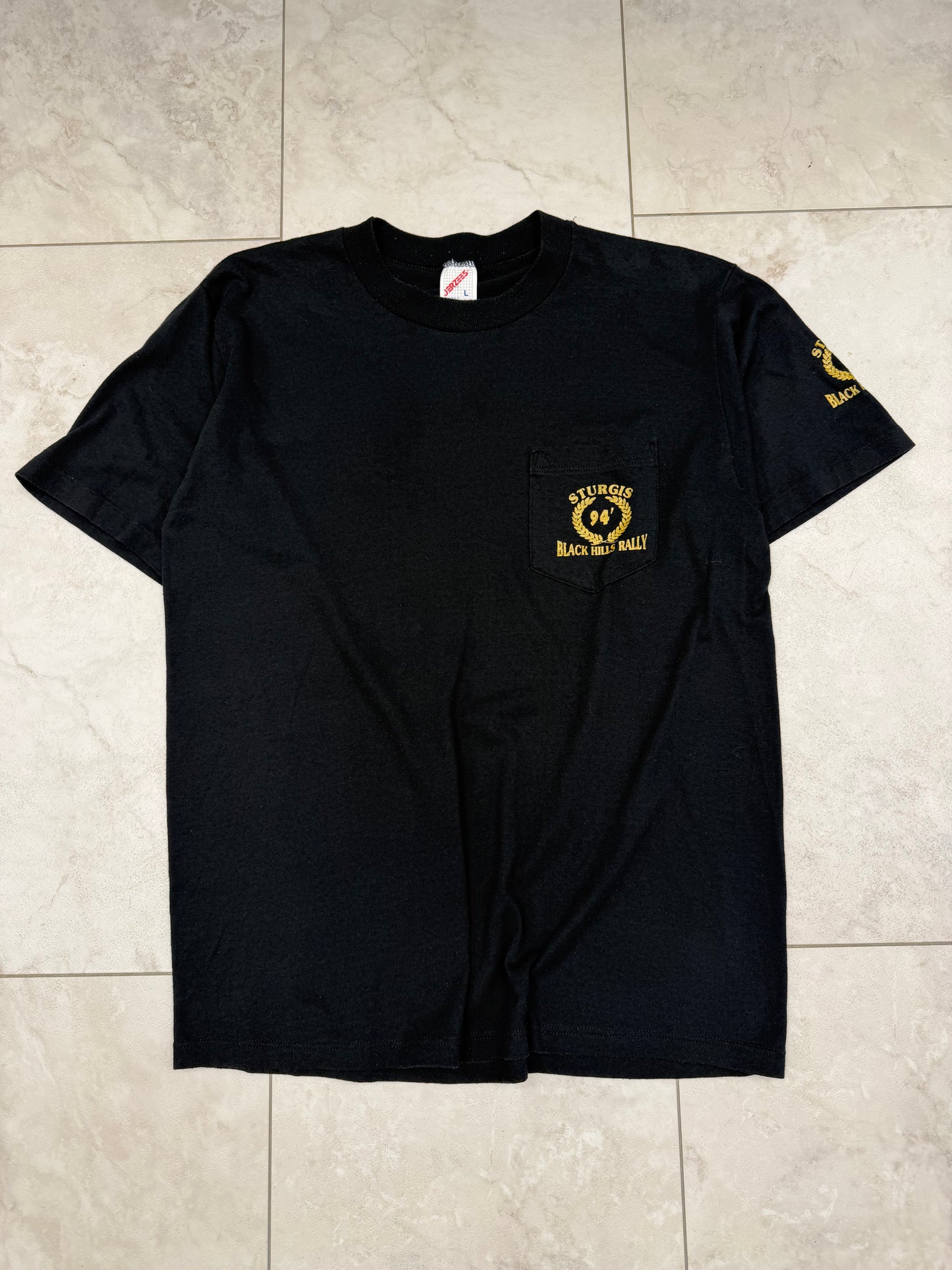 (M/L) 1994 Sturgis Black Hills Rally Pocket Graphic Tee