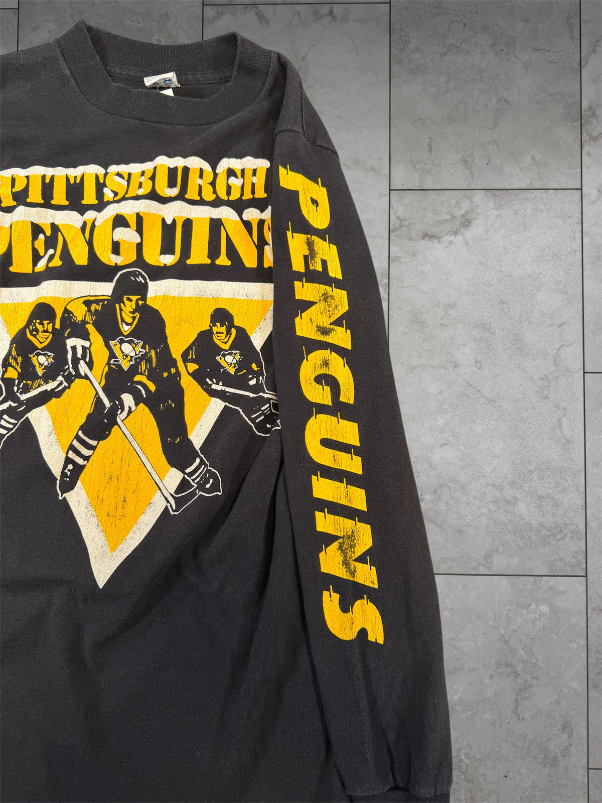 (S) Vintage 80’s Penguins Players Graphic Long-sleeve Shirt
