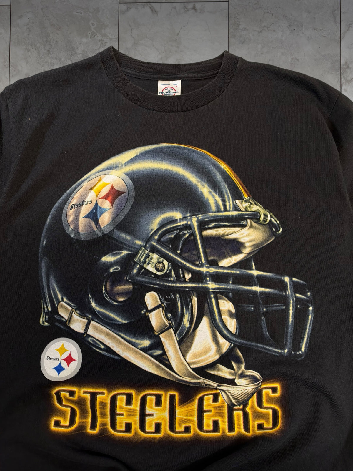 (S) Vintage 90's Steelers Helmet Graphic Tee