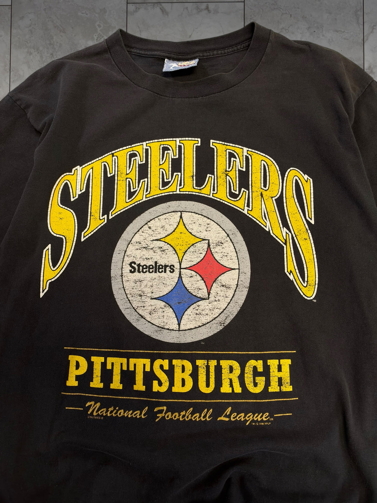 (L) 1996 Steelers Arch Text Graphic Tee