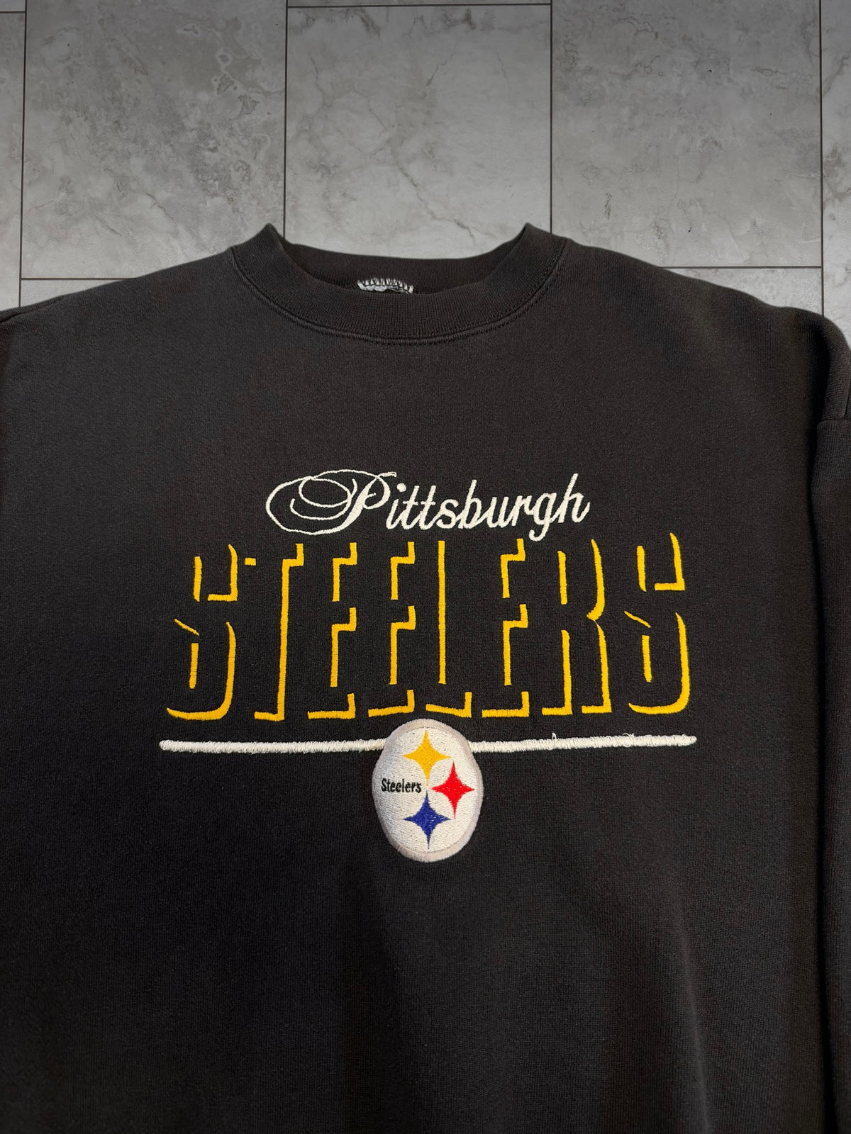 (XL) Vintage 90's Steelers Embroidered Crewneck