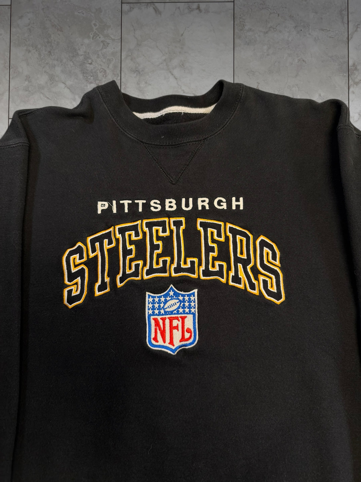 (M) Vintage 90's Steelers Embroidered Champion Crewneck