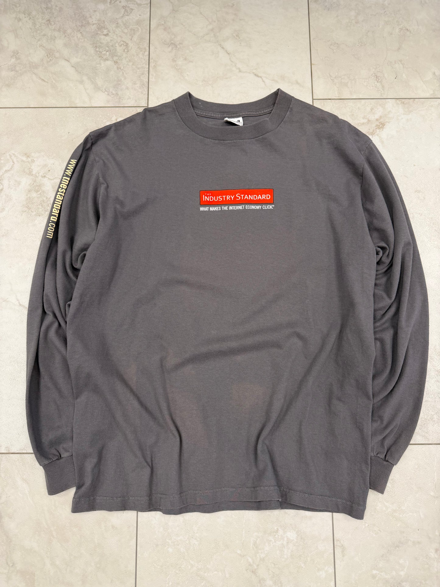 (L) Vintage 90’s The Industry Standard Graphic Long-Sleeved Shirt