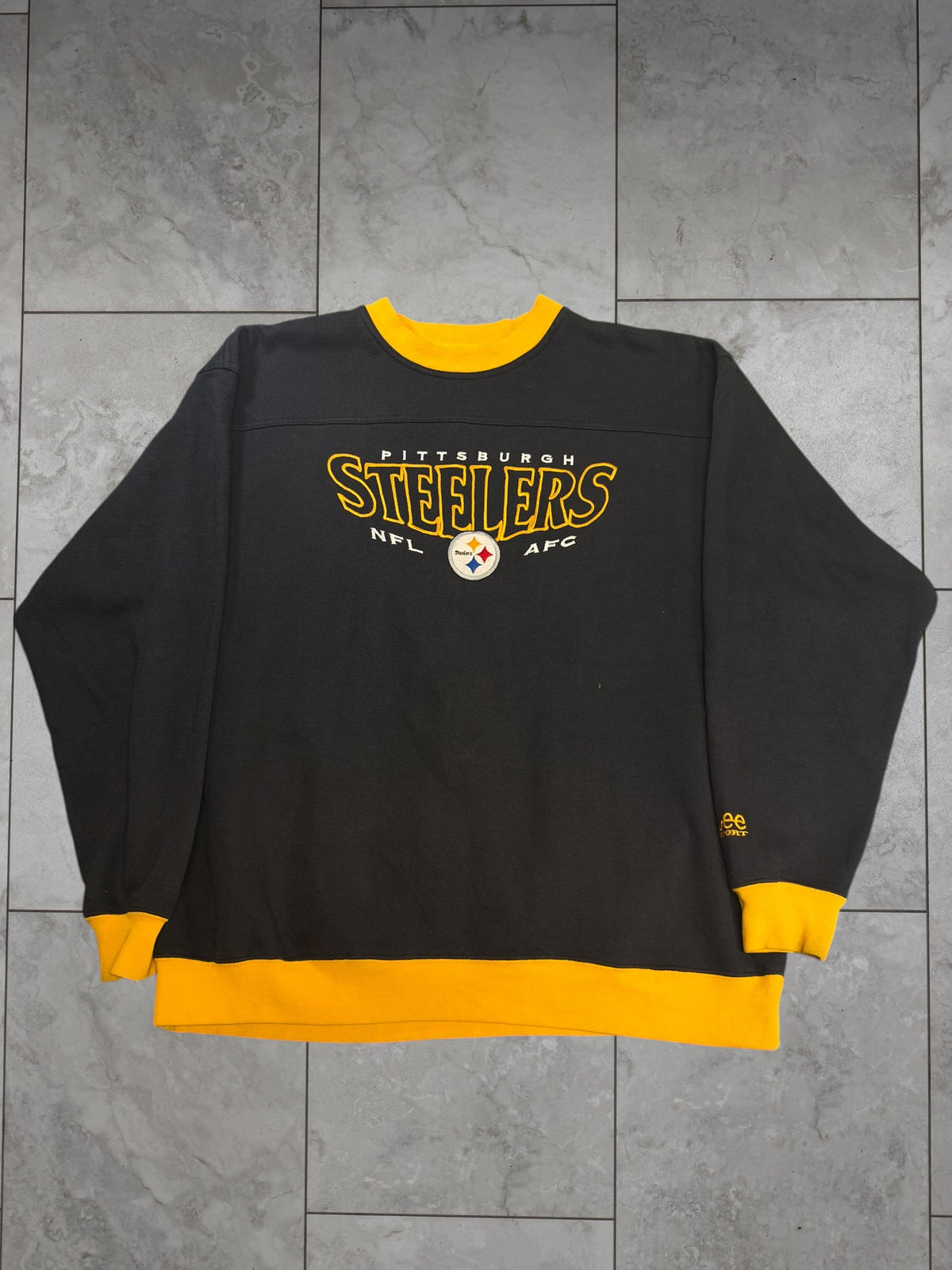 (XL) Vintage 90's Steelers Embroidered Crewneck
