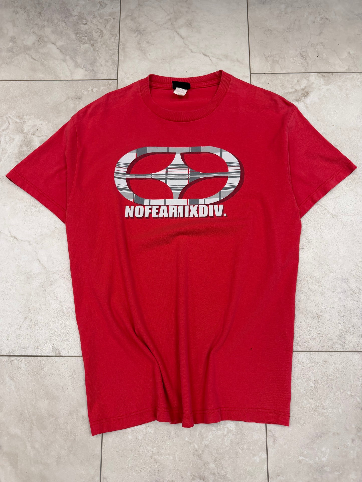 (L) Vintage Y2K No Fear Graphic Tee