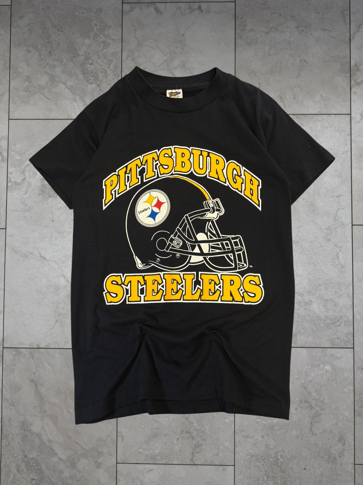 (XS/S) Vintage 80's Steelers Helmet Graphic Tee