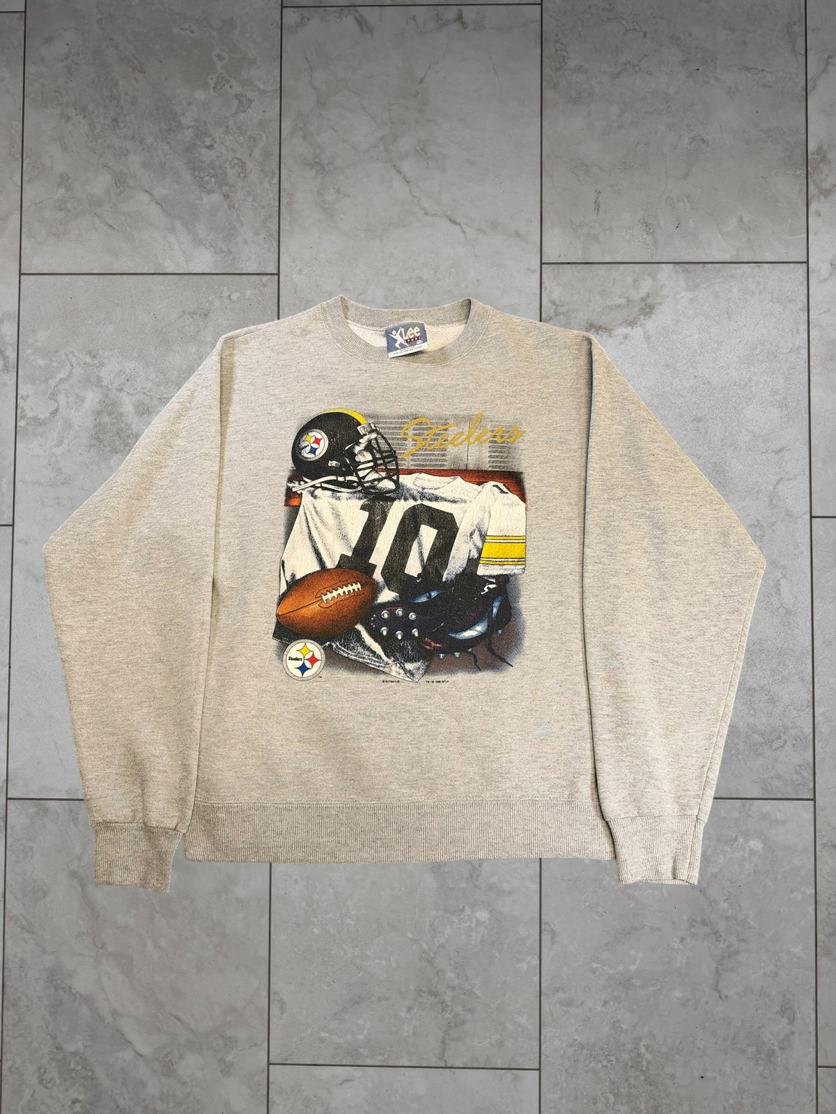 (S/M) 1996 Steelers Locker Room Style Graphic Lee Crewneck