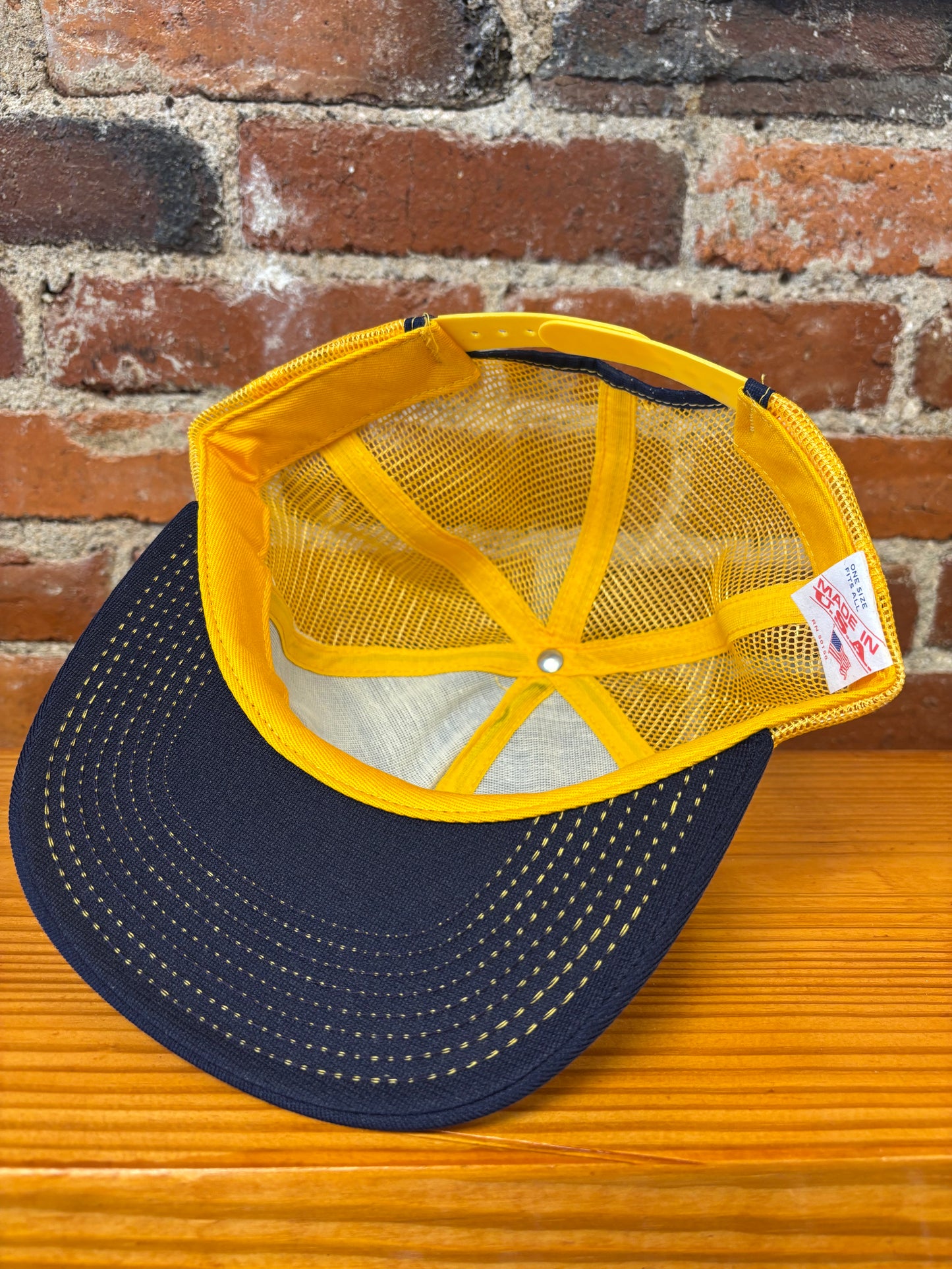 Vintage Lowrance Fishing Trucker Hat - NEW