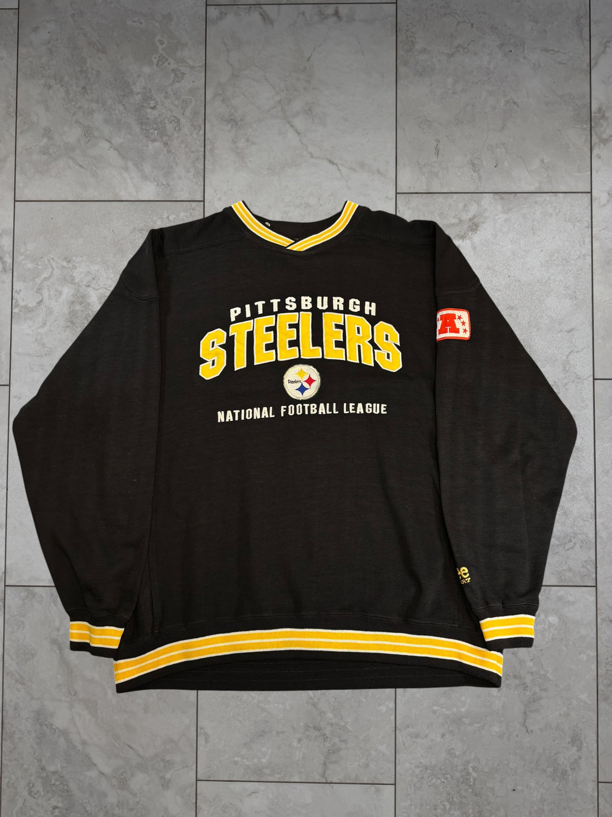 (XL) Vintage 90s Steelers Lee Arch Text Embroidered Crewneck