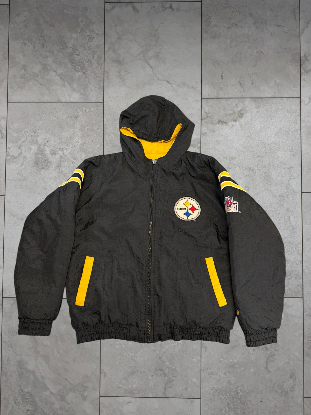 (S/M) Vintage 90's Steelers Pro Player REVERSABLE Jacket