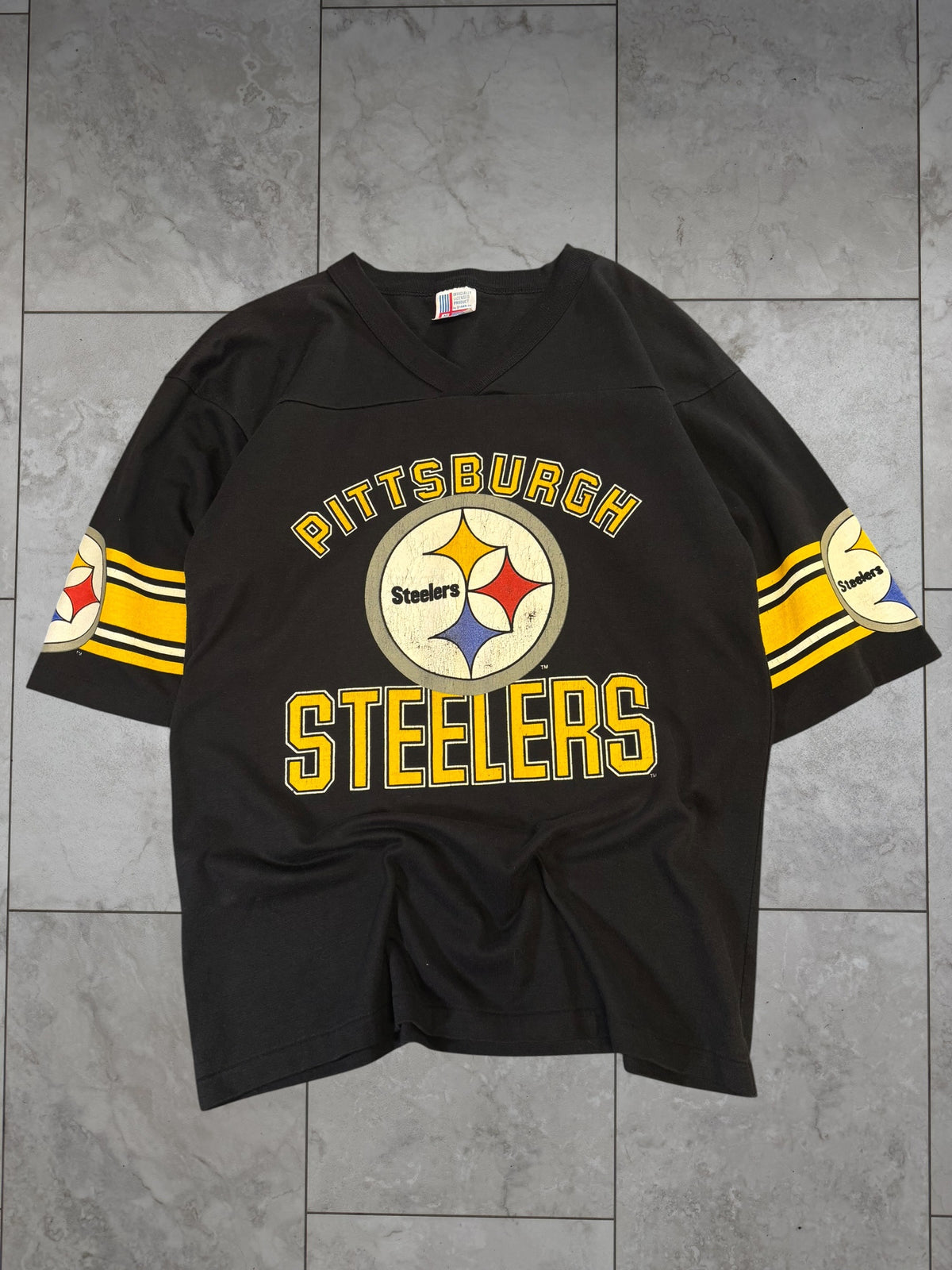 (S) Vintage 90's Steelers V-neck 1/2 Sleeve Shirt