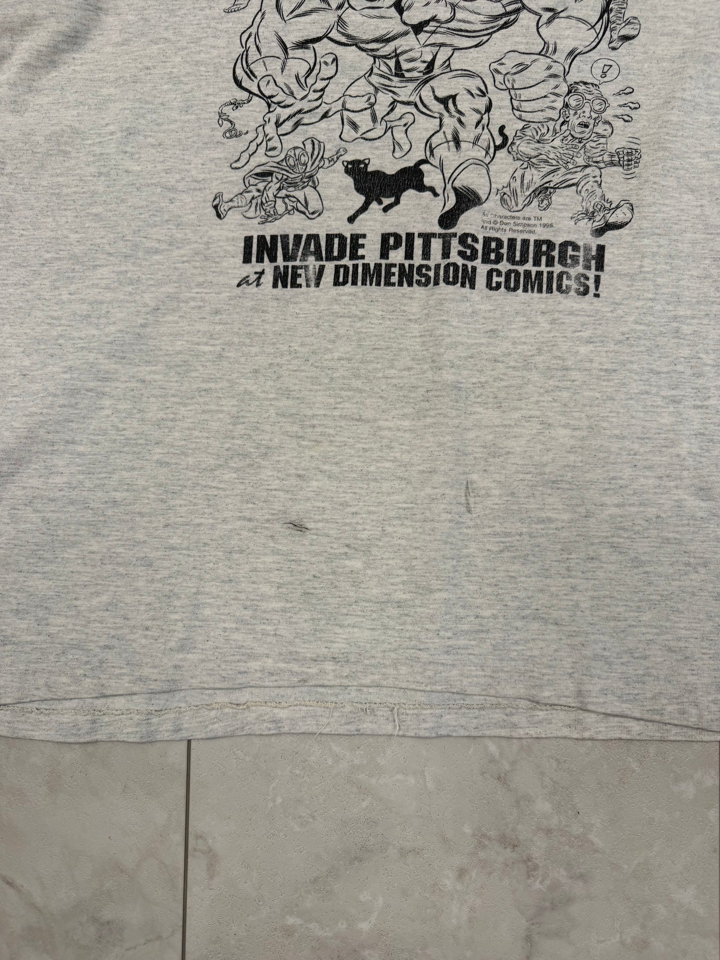 (XL) 1995 Don Simpson’s Bizarre Heroes Invade Pittsburgh Graphic Tee