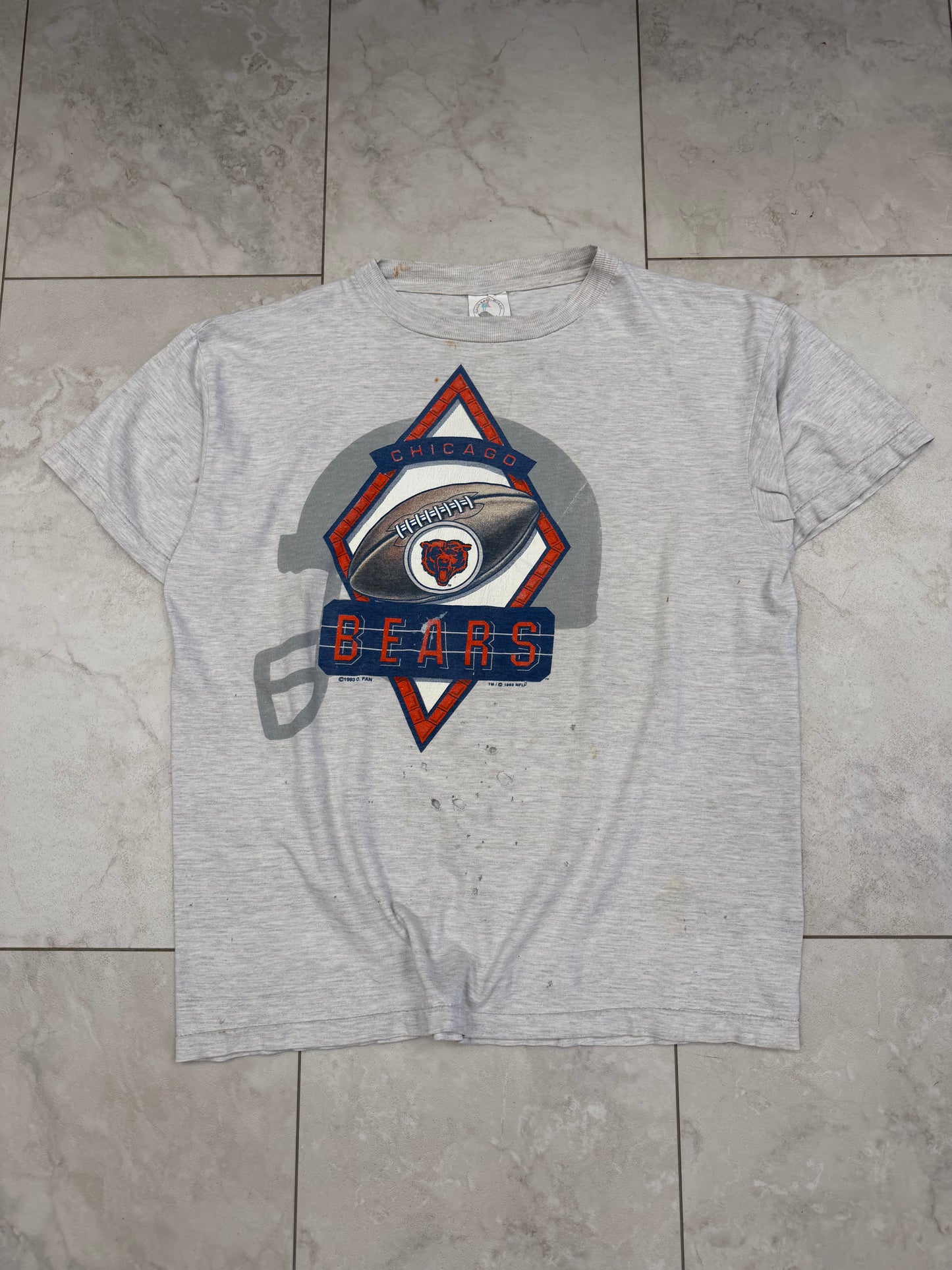 (L) 1993 Thrashed Chicago Bears Graphic Tee
