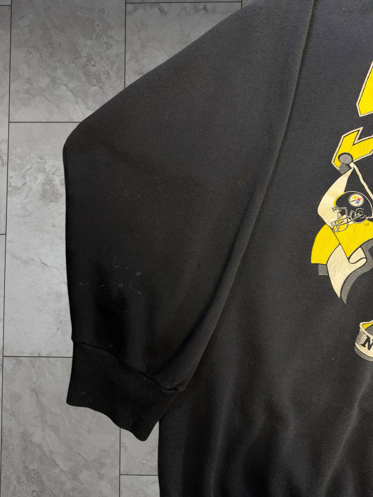 (XL) 1992 Steelers Flag Crest Crewneck