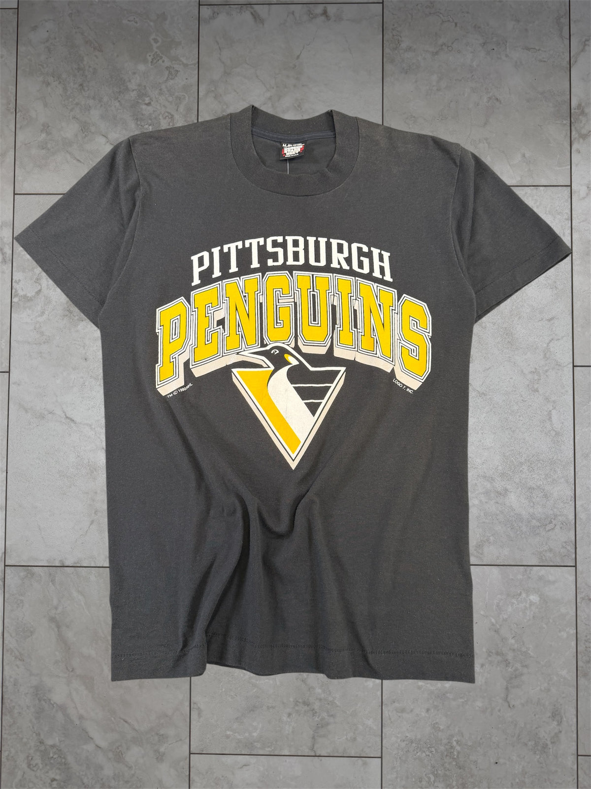 (M) 1990 Penguins Robo Pen Logo 7 Graphic Tee