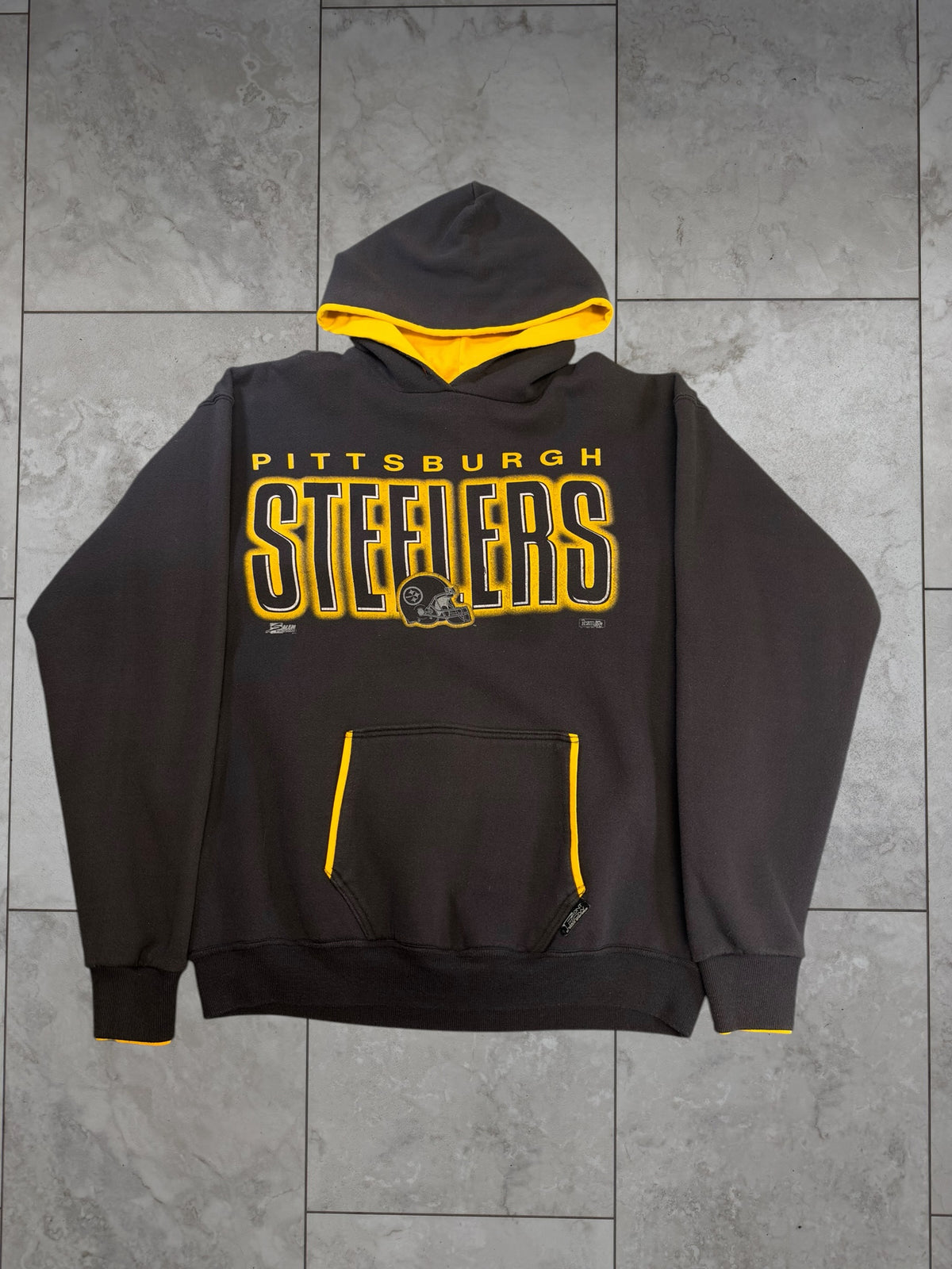 (XL) 1990 Steelers Salem Graphic Hoodie