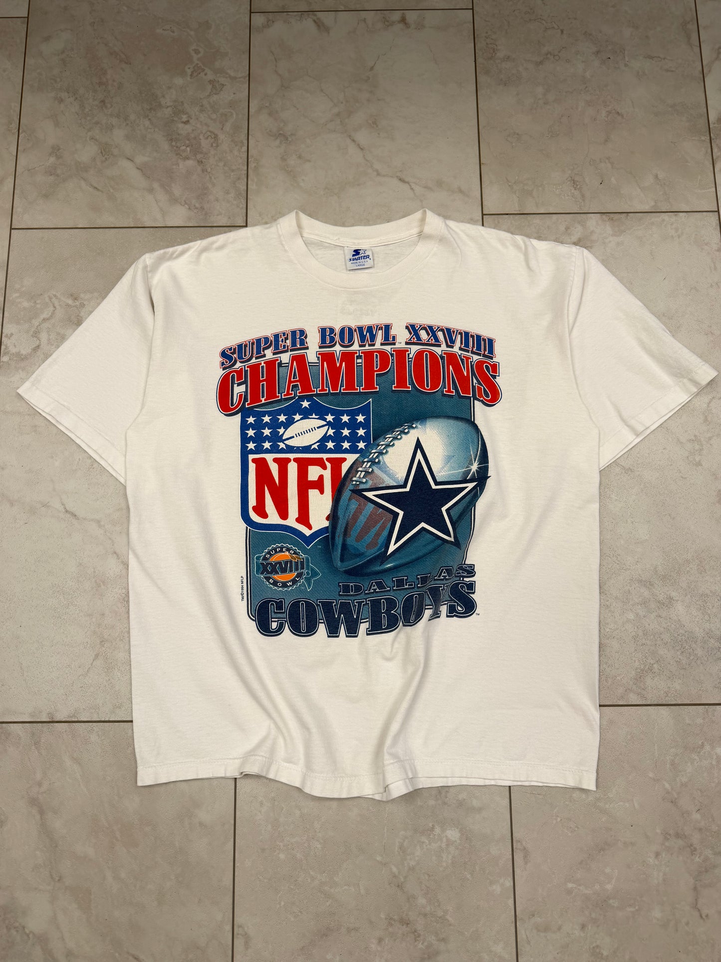(L) 1994 Dallas Cowboys SB XXVIII Champions Graphic Tee