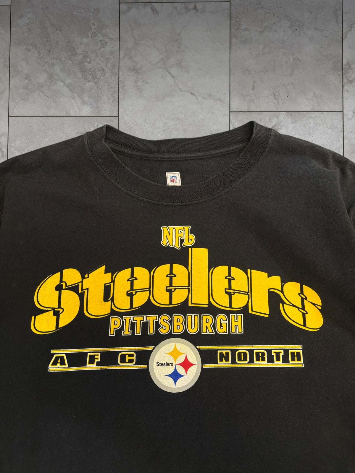 (M) Vintage Y2K Steelers Script AFC North Tee