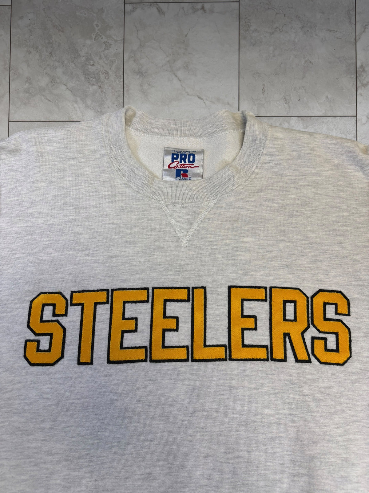 (M) Vintage 90s Steelers Russel Embossed Crewneck