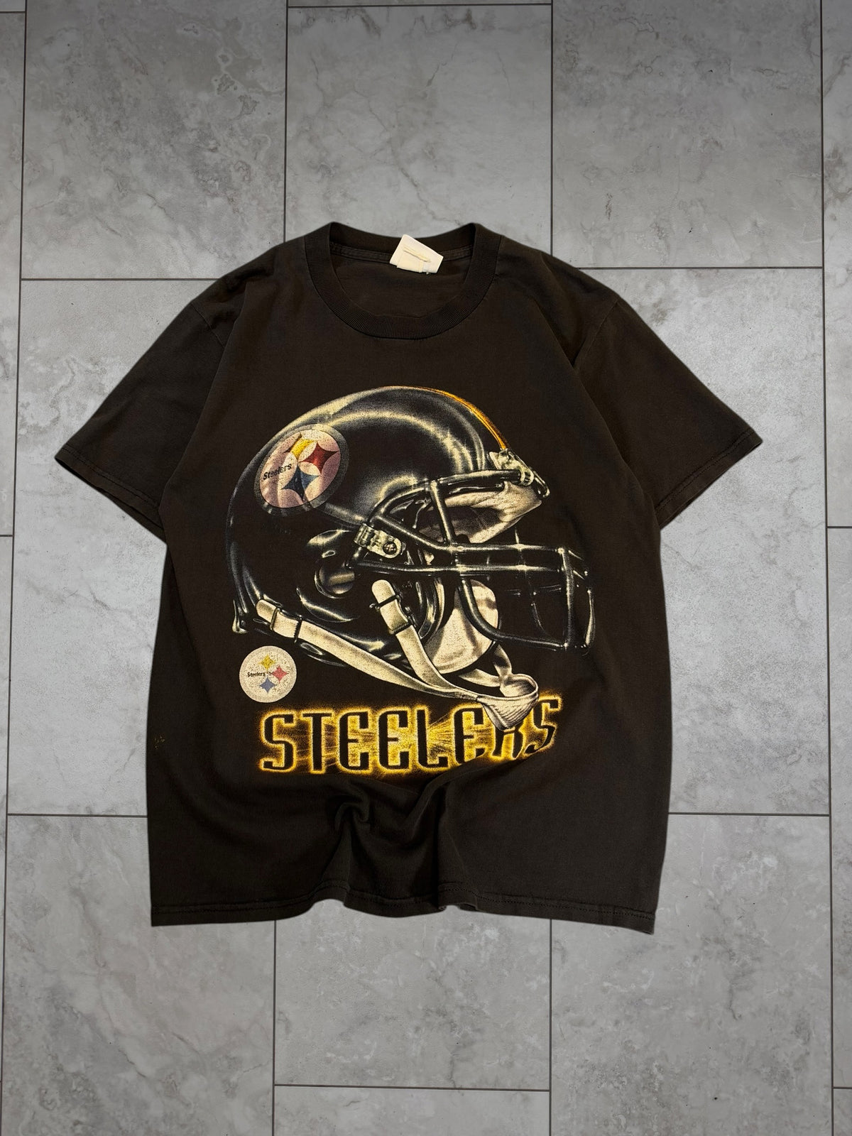 (M) Vintage 90's Steelers Helmet Graphic Tee