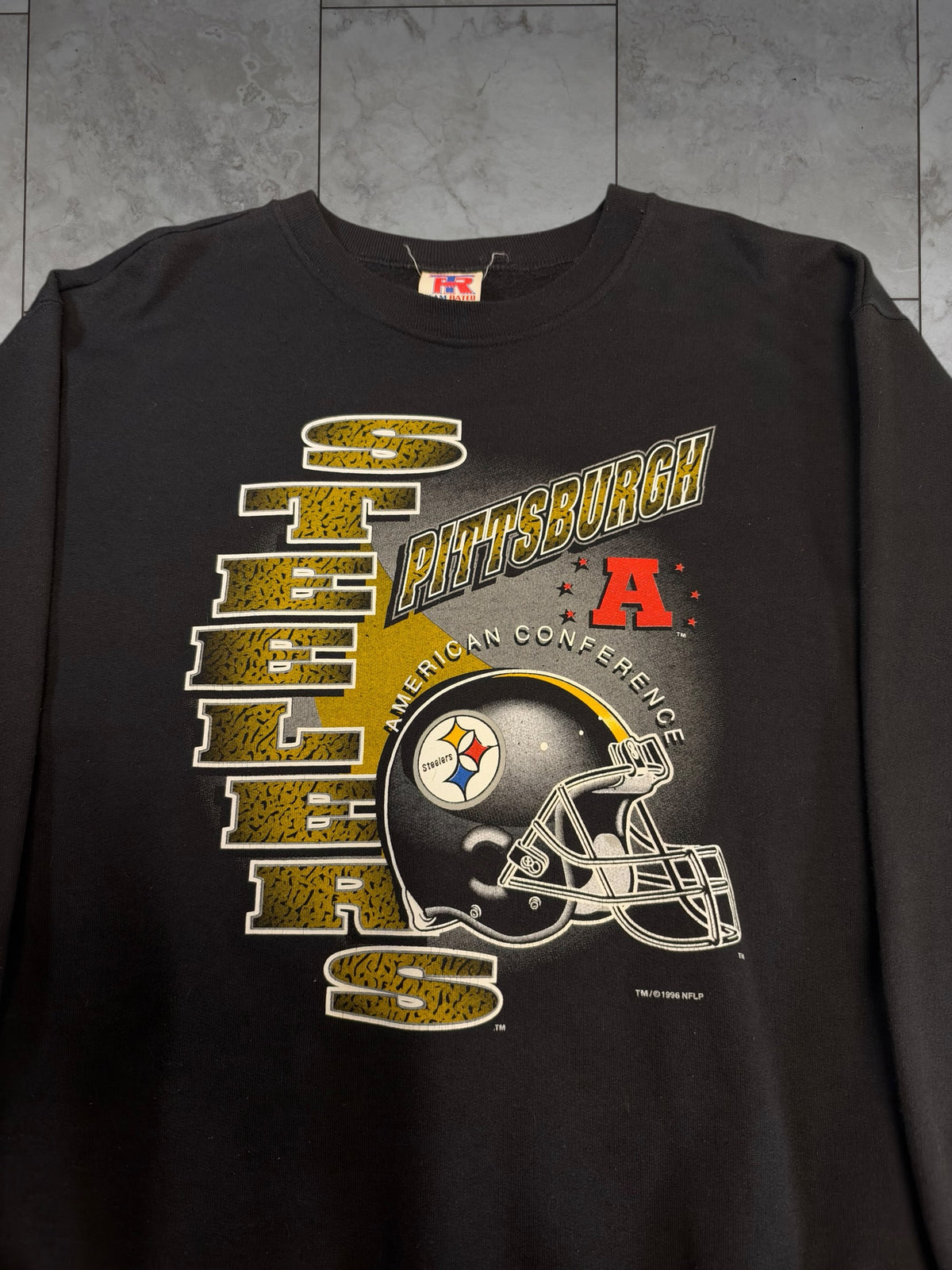 (XL) 1996 Steelers Curved Text Team Rated Crewneck