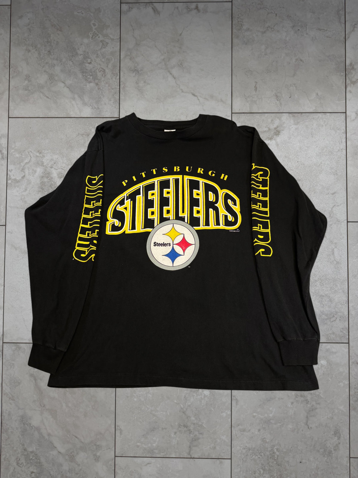 (XL) 1996 Steelers Graphic Longsleeve Shirt