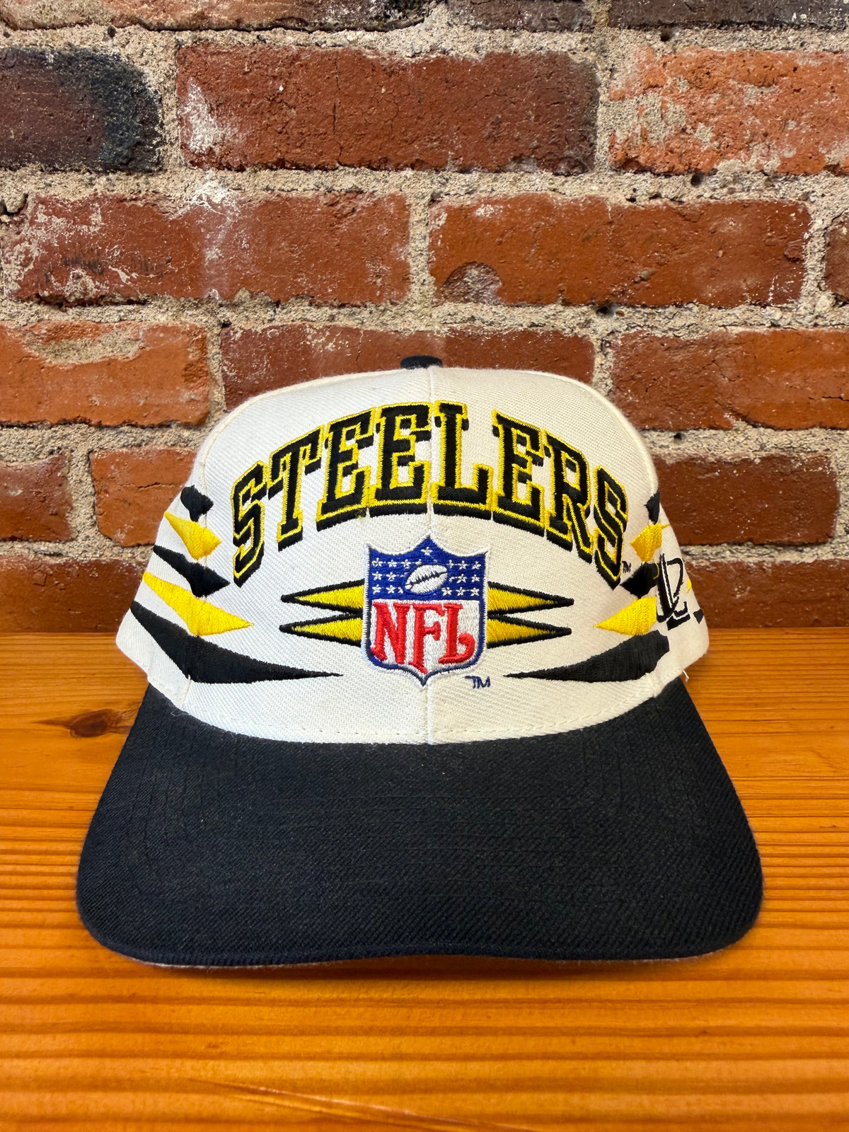 Vintage Steelers Diamond Cut Logo Athletic Snapback Hat