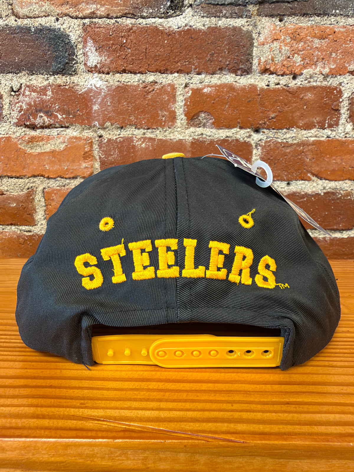 Vintage Steelers Script and Logo Team NFL Snapback Hat (Brand New)