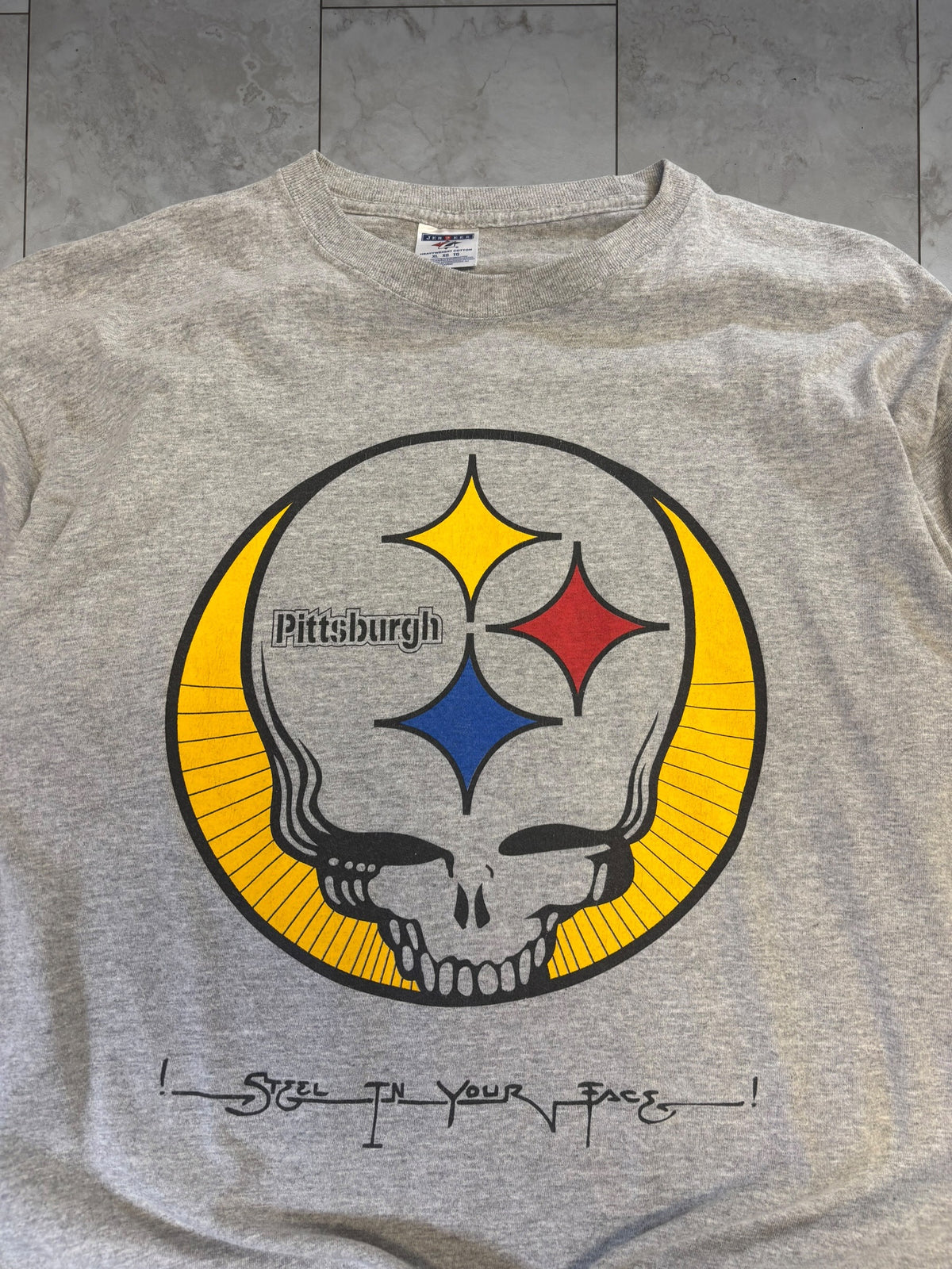 (XL) Vintage Y2K Steelers Grateful Dead Graphic Tee