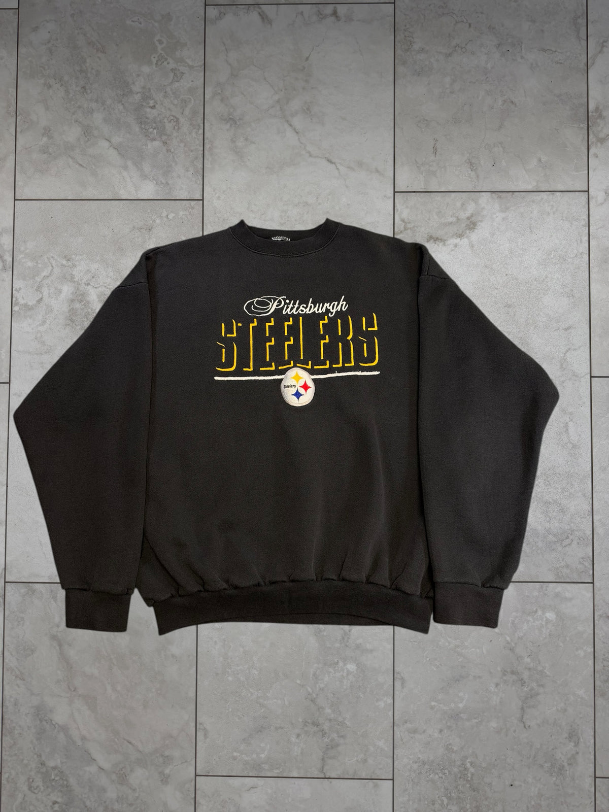 (XL) Vintage 90's Steelers Embroidered Crewneck