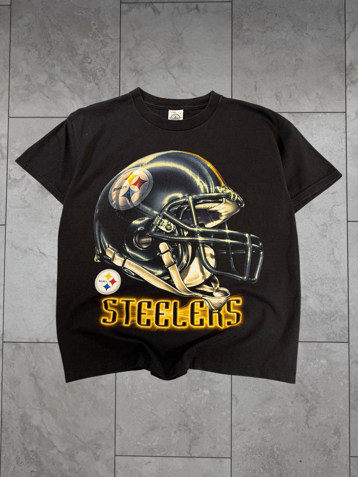(S) Vintage 90's Steelers Helmet Graphic Tee