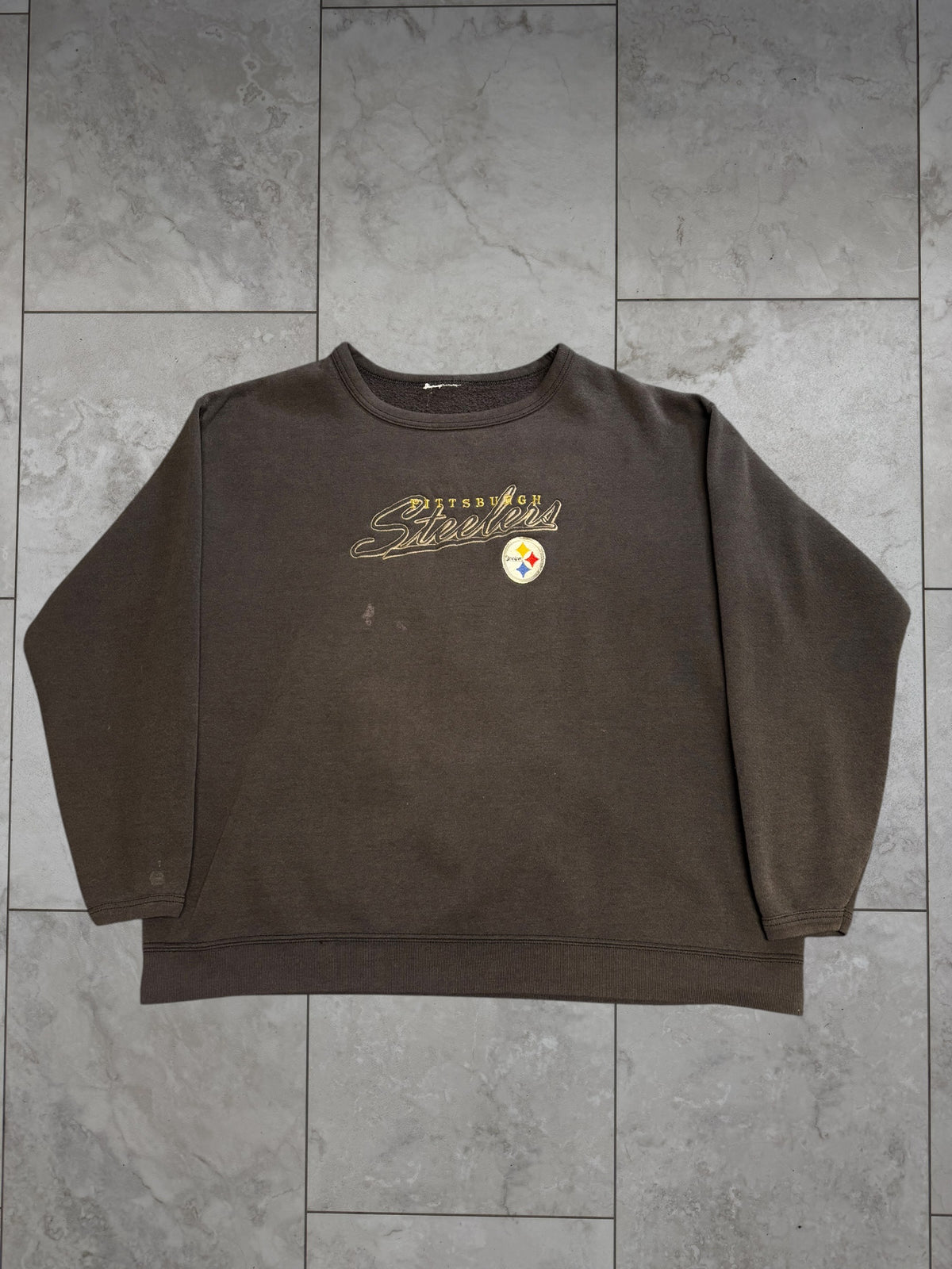 (M) Vintage 90's Steelers Embroidered Text Crewneck