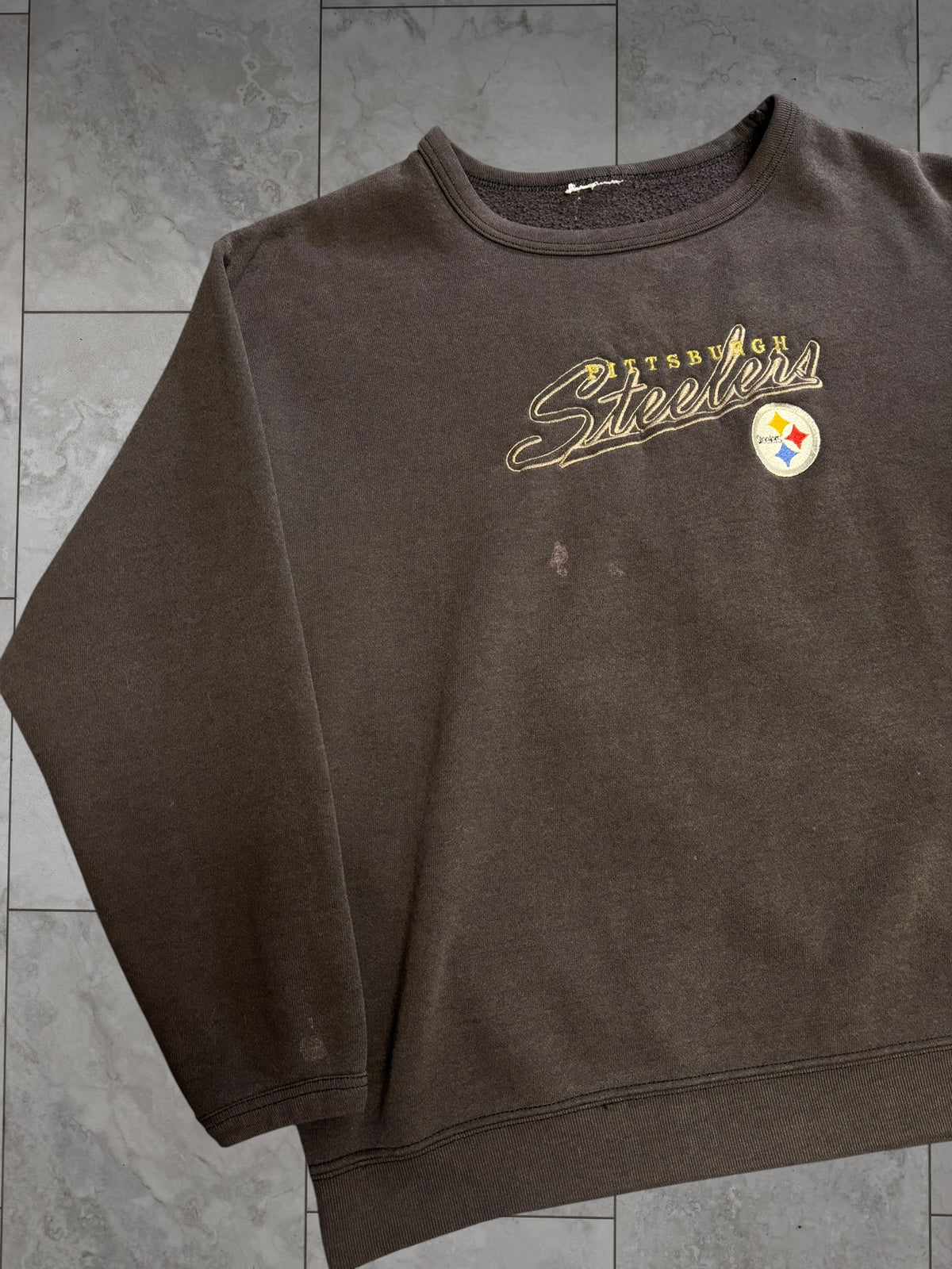 (M) Vintage 90's Steelers Embroidered Text Crewneck